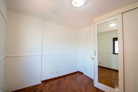 Apartamento à venda com 84m², 2 quartos e 2 vagasQuarto 2