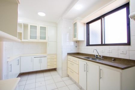 Apartamento à venda com 84m², 2 quartos e 2 vagasCozinha