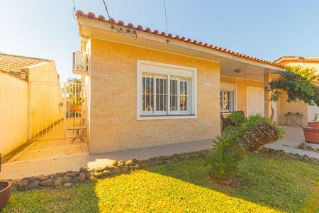 Casa à venda com 465m², 3 quartos e 3 vagasFachada