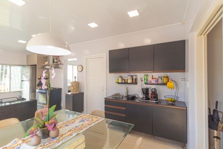 Casa à venda com 465m², 3 quartos e 3 vagasCozinha