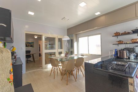 Casa à venda com 465m², 3 quartos e 3 vagasCozinha