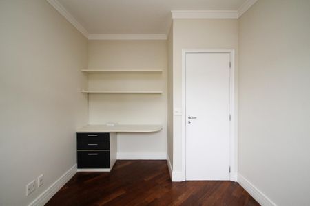 Casa de condomínio para alugar com 300m², 5 quartos e 4 vagas Casa de condomínio para alugar com 300m², 5 quartos e 4 vagasSuíte 3