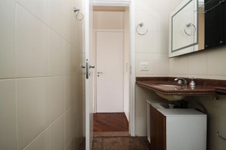 Casa de condomínio para alugar com 300m², 5 quartos e 4 vagas Casa de condomínio para alugar com 300m², 5 quartos e 4 vagasBanheiro Suíte 4