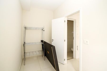Casa de condomínio para alugar com 300m², 5 quartos e 4 vagas Casa de condomínio para alugar com 300m², 5 quartos e 4 vagasQuarto de Serviço