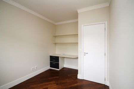 Casa de condomínio para alugar com 300m², 5 quartos e 4 vagas Casa de condomínio para alugar com 300m², 5 quartos e 4 vagasSuíte 3