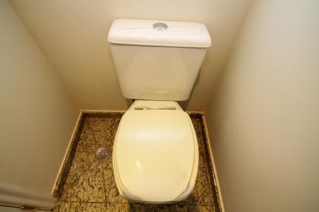 Casa de condomínio para alugar com 300m², 5 quartos e 4 vagas Casa de condomínio para alugar com 300m², 5 quartos e 4 vagasLavabo
