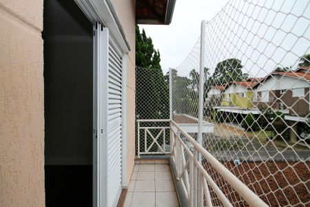 Casa de condomínio para alugar com 300m², 5 quartos e 4 vagas Casa de condomínio para alugar com 300m², 5 quartos e 4 vagasVaranda Suíte 4