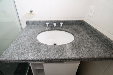 Casa de condomínio para alugar com 300m², 5 quartos e 4 vagas Casa de condomínio para alugar com 300m², 5 quartos e 4 vagasBanheiro Suíte 3