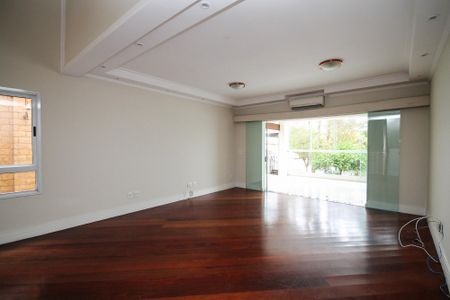 Casa de condomínio para alugar com 300m², 5 quartos e 4 vagas Casa de condomínio para alugar com 300m², 5 quartos e 4 vagasSala Principal
