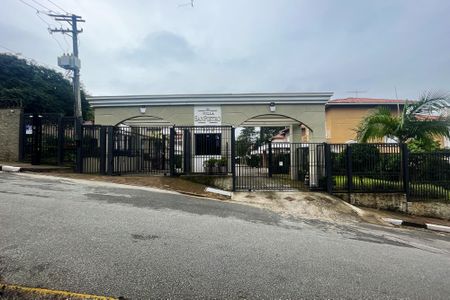 Casa de condomínio para alugar com 300m², 5 quartos e 4 vagas Casa de condomínio para alugar com 300m², 5 quartos e 4 vagasFachada Condomínio