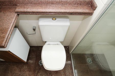 Casa de condomínio para alugar com 300m², 5 quartos e 4 vagas Casa de condomínio para alugar com 300m², 5 quartos e 4 vagasBanheiro Suíte 4