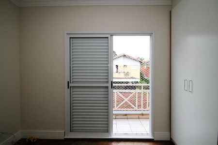 Casa de condomínio para alugar com 300m², 5 quartos e 4 vagas Casa de condomínio para alugar com 300m², 5 quartos e 4 vagasVaranda Suíte 4