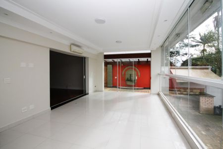 Casa de condomínio para alugar com 300m², 5 quartos e 4 vagas Casa de condomínio para alugar com 300m², 5 quartos e 4 vagasÁrea Gourmet