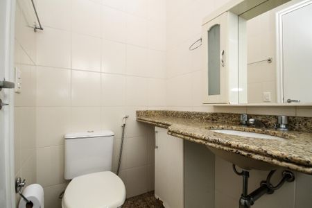 Casa de condomínio para alugar com 300m², 5 quartos e 4 vagas Casa de condomínio para alugar com 300m², 5 quartos e 4 vagasBanheiro Suíte 1