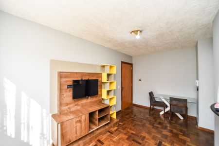 Sala de apartamento à venda com 1 quarto, 40m² em Parque Santa Fé, Porto Alegre