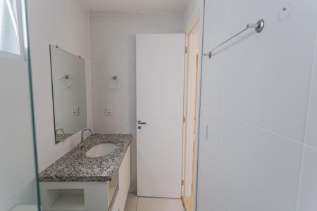 Apartamento à venda com 65m², 2 quartos e 2 vagas Apartamento à venda com 65m², 2 quartos e 2 vagasBanheiro da Suíte