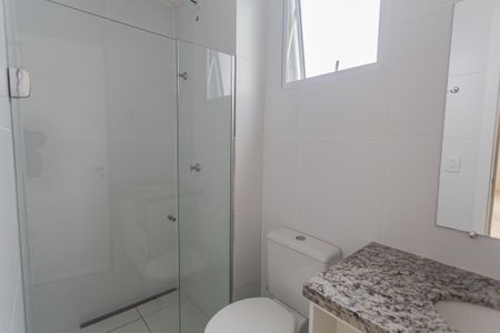 Apartamento à venda com 65m², 2 quartos e 2 vagas Apartamento à venda com 65m², 2 quartos e 2 vagasBanheiro da Suíte