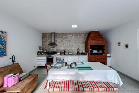 Casa para alugar com 300m², 4 quartos e 4 vagas Casa para alugar com 300m², 4 quartos e 4 vagasChurrasqueira