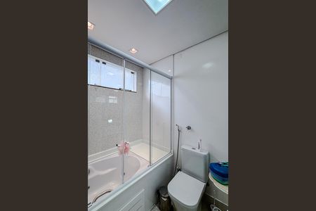 Casa para alugar com 300m², 4 quartos e 4 vagas Casa para alugar com 300m², 4 quartos e 4 vagasBanheiro