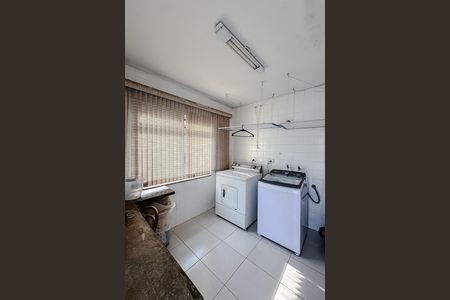 Casa para alugar com 300m², 4 quartos e 4 vagas Casa para alugar com 300m², 4 quartos e 4 vagasÁrea de Serviço