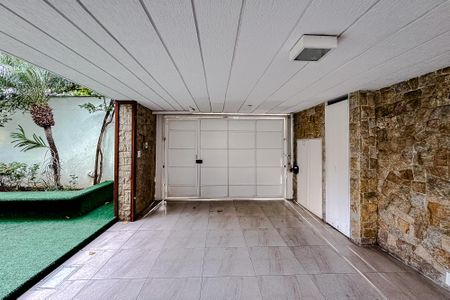 Casa para alugar com 300m², 4 quartos e 4 vagas Casa para alugar com 300m², 4 quartos e 4 vagasGaragem