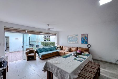 Casa para alugar com 300m², 4 quartos e 4 vagas Casa para alugar com 300m², 4 quartos e 4 vagasChurrasqueira