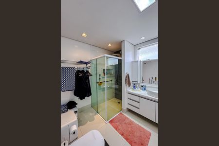 Casa para alugar com 300m², 4 quartos e 4 vagas Casa para alugar com 300m², 4 quartos e 4 vagasBanheiro da Suíte