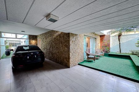 Casa para alugar com 300m², 4 quartos e 4 vagas Casa para alugar com 300m², 4 quartos e 4 vagasGaragem