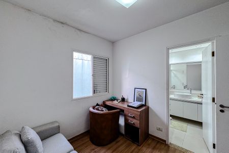 Casa para alugar com 300m², 4 quartos e 4 vagas Casa para alugar com 300m², 4 quartos e 4 vagasQuarto 2 - Suíte
