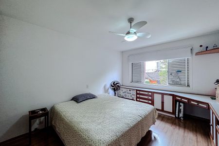 Casa para alugar com 300m², 4 quartos e 4 vagas Casa para alugar com 300m², 4 quartos e 4 vagasQuarto 4