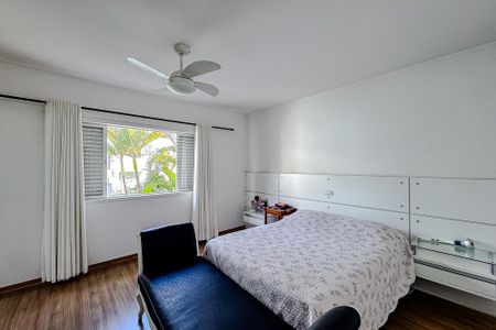 Casa para alugar com 300m², 4 quartos e 4 vagas Casa para alugar com 300m², 4 quartos e 4 vagasQuarto 1 - Suíte