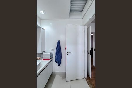 Casa para alugar com 300m², 4 quartos e 4 vagas Casa para alugar com 300m², 4 quartos e 4 vagasBanheiro da Suíte 2