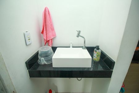 Apartamento à venda com 44m², 2 quartos e sem vaga Apartamento à venda com 44m², 2 quartos e sem vagaBanheiro