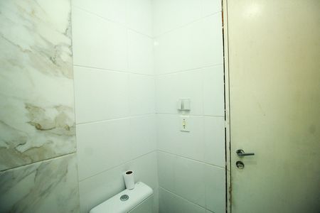 Apartamento à venda com 44m², 2 quartos e sem vaga Apartamento à venda com 44m², 2 quartos e sem vagaBanheiro
