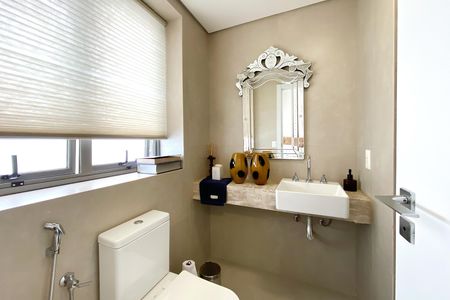 Apartamento à venda com 111m², 2 quartos e 3 vagas Apartamento à venda com 111m², 2 quartos e 3 vagasBanheiro da Suíte 2