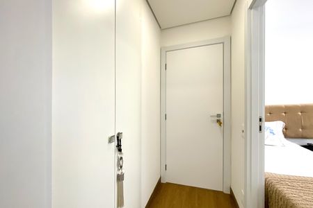 Apartamento à venda com 111m², 2 quartos e 3 vagas Apartamento à venda com 111m², 2 quartos e 3 vagasCorredor