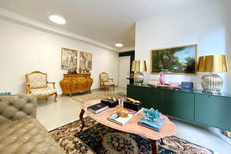 Apartamento à venda com 111m², 2 quartos e 3 vagas Apartamento à venda com 111m², 2 quartos e 3 vagasSala