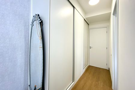 Apartamento à venda com 111m², 2 quartos e 3 vagas Apartamento à venda com 111m², 2 quartos e 3 vagasCloset da Suite 1