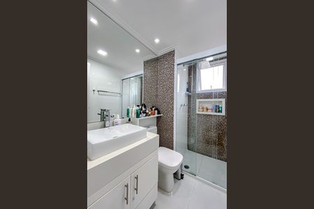 Apartamento à venda com 133m², 3 quartos e 3 vagas Apartamento à venda com 133m², 3 quartos e 3 vagasBanheiro da Suíte