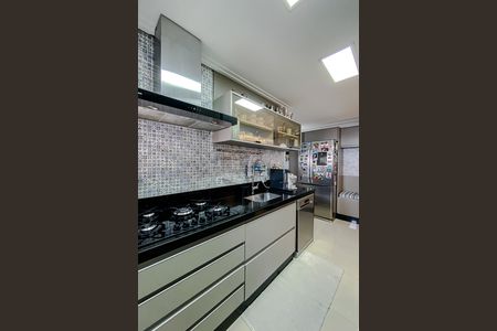 Apartamento à venda com 133m², 3 quartos e 3 vagas Apartamento à venda com 133m², 3 quartos e 3 vagasCozinha