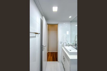 Apartamento à venda com 133m², 3 quartos e 3 vagas Apartamento à venda com 133m², 3 quartos e 3 vagasBanheiro da Suíte