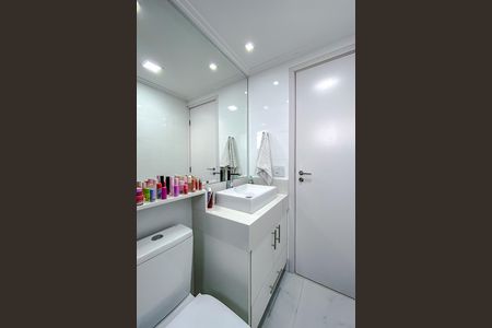 Apartamento à venda com 133m², 3 quartos e 3 vagas Apartamento à venda com 133m², 3 quartos e 3 vagasBanheiro