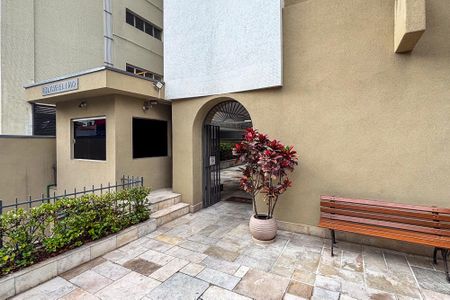 Apartamento à venda com 82m², 2 quartos e 1 vaga Apartamento à venda com 82m², 2 quartos e 1 vagaentrada do predio