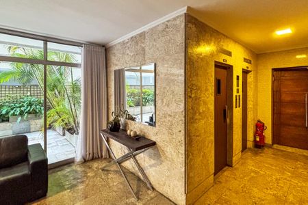 Apartamento à venda com 82m², 2 quartos e 1 vaga Apartamento à venda com 82m², 2 quartos e 1 vagahall elevadores