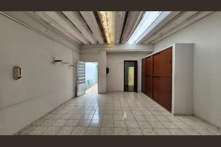 Casa à venda com 123m², 2 quartos e 2 vagas Casa à venda com 123m², 2 quartos e 2 vagasÁrea externa