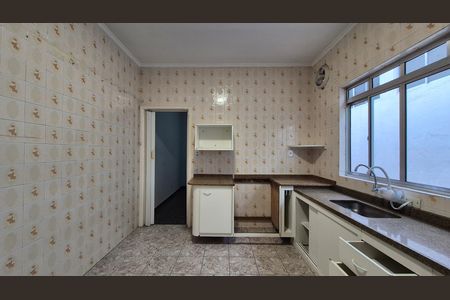 Casa à venda com 123m², 2 quartos e 2 vagas Casa à venda com 123m², 2 quartos e 2 vagasCozinha