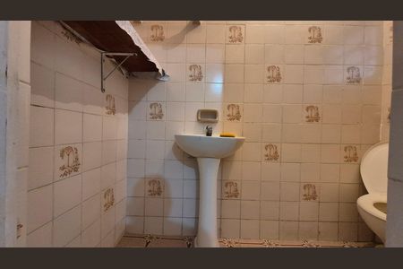 Casa à venda com 123m², 2 quartos e 2 vagas Casa à venda com 123m², 2 quartos e 2 vagasBanheiro