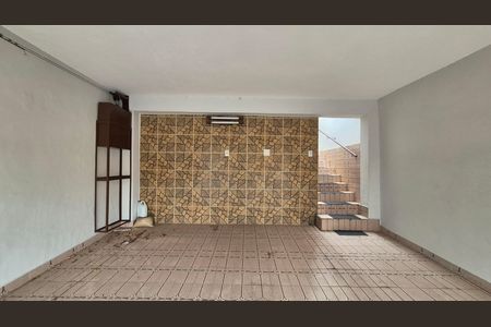Garagem  de casa à venda com 2 quartos, 123m² em Jardim Santo Alberto, Santo André
