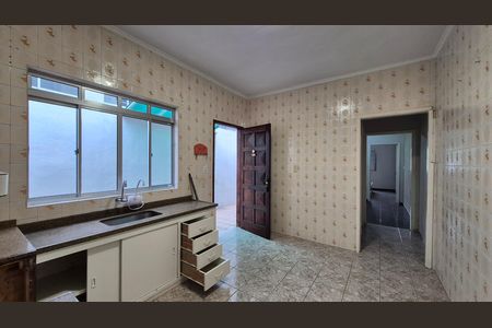 Casa à venda com 123m², 2 quartos e 2 vagas Casa à venda com 123m², 2 quartos e 2 vagasCozinha