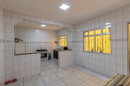 Casa para alugar com 241m², 3 quartos e 4 vagas Casa para alugar com 241m², 3 quartos e 4 vagasCozinha